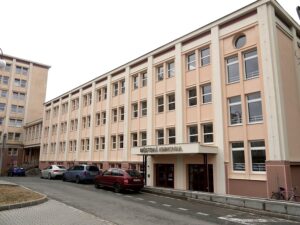 Stěhování knihovny na ulici Svornosti